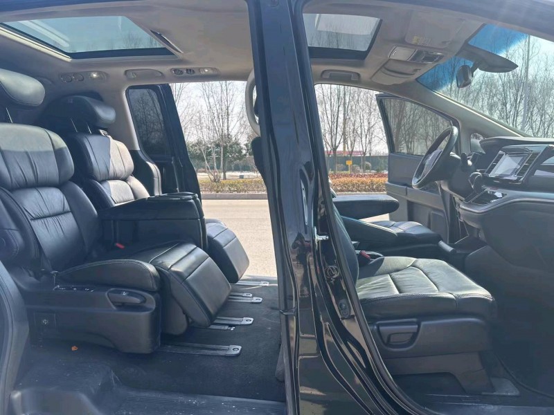 枣庄19年本田艾力绅8