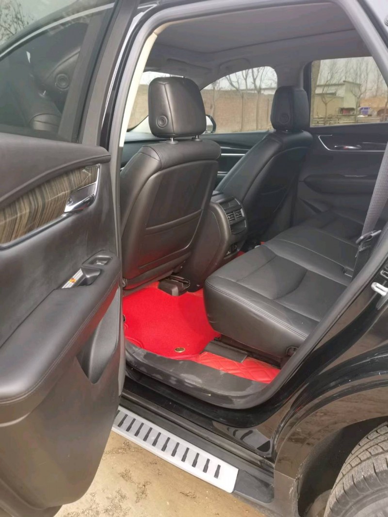 保定16年凯迪拉克XT58