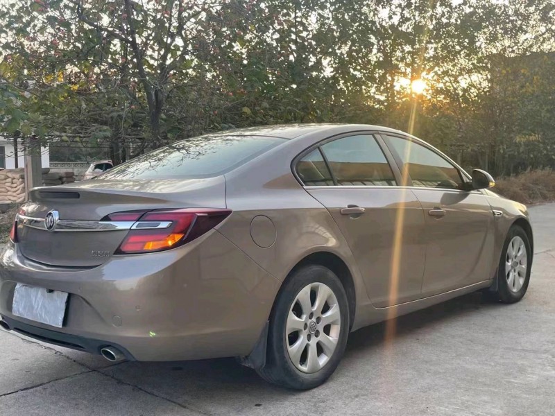 济南15年别克君威4