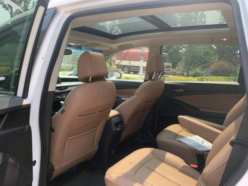 济南22年别克GL64