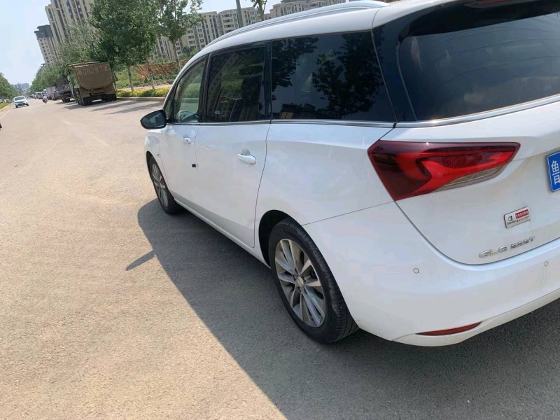 济南22年别克GL66