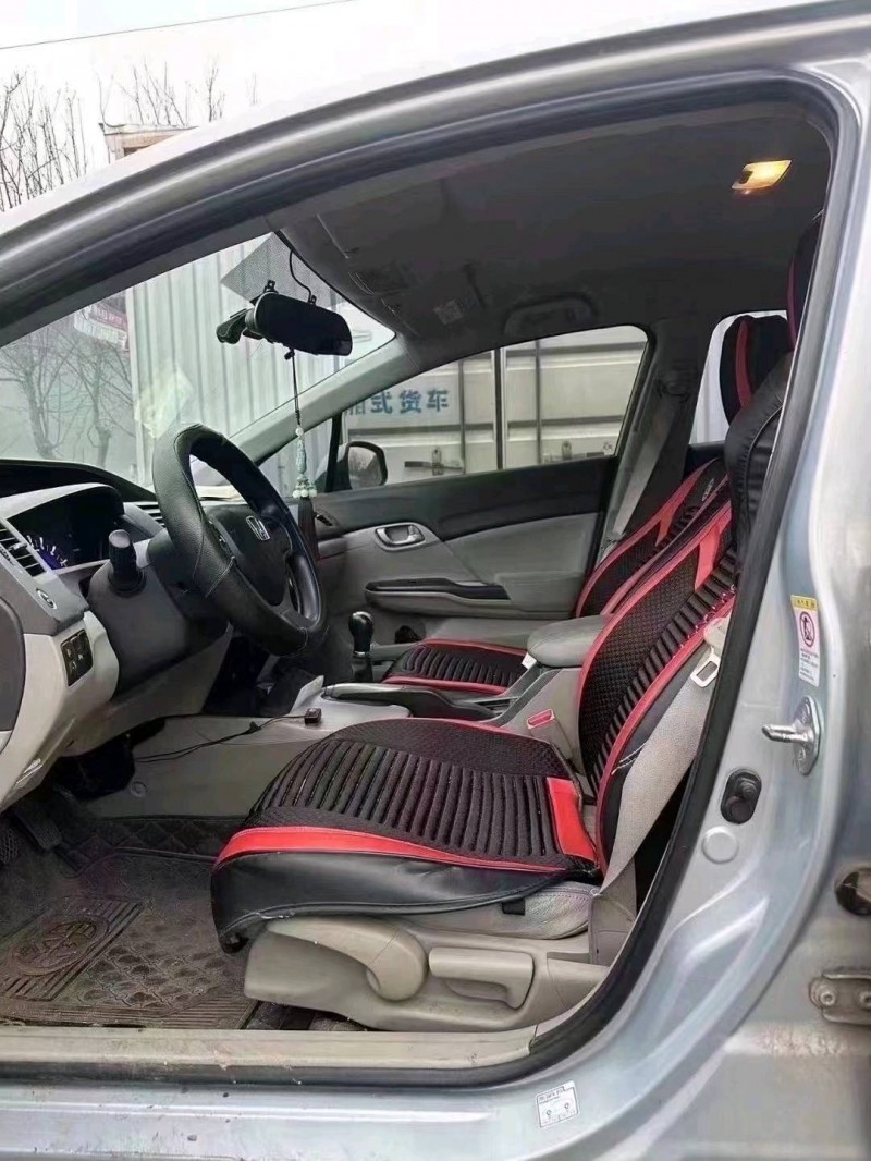 青岛11年本田思域5