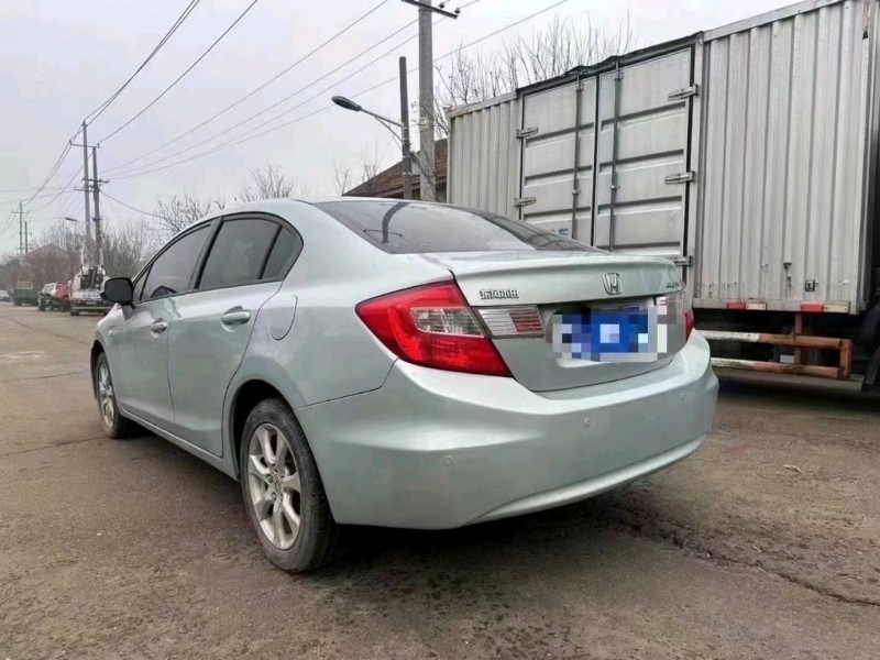 青岛11年本田思域8