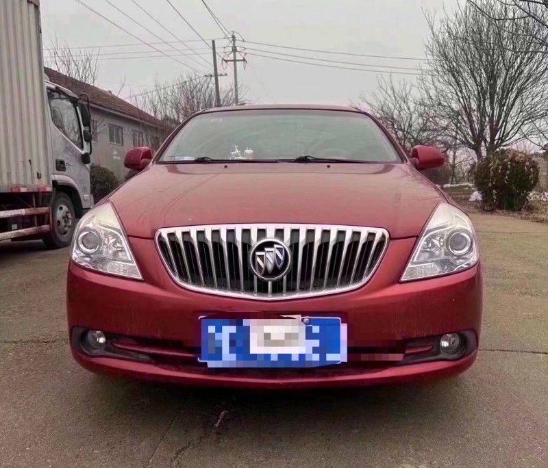 青岛14年别克凯越1