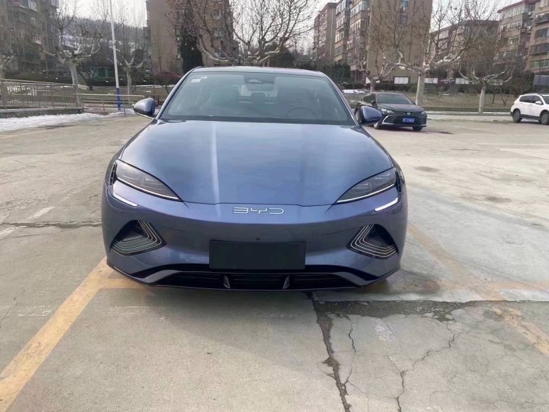 济南24年比亚迪海豹1