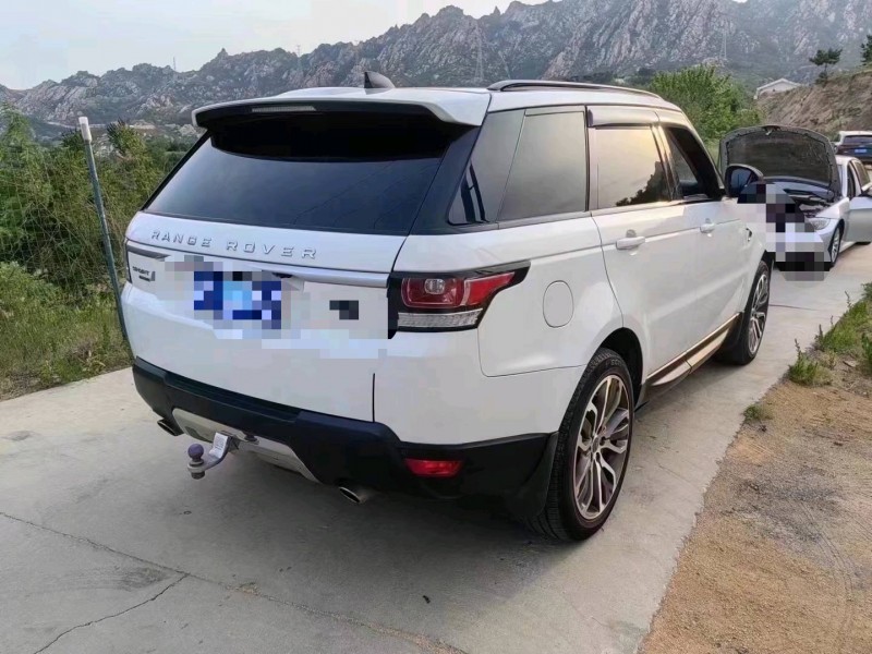 青岛17年路虎揽胜运动8