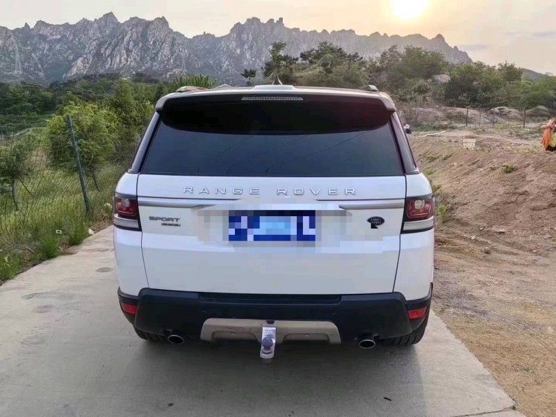 青岛17年路虎揽胜运动9