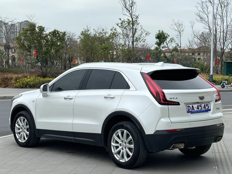 东莞20年凯迪拉克XT47
