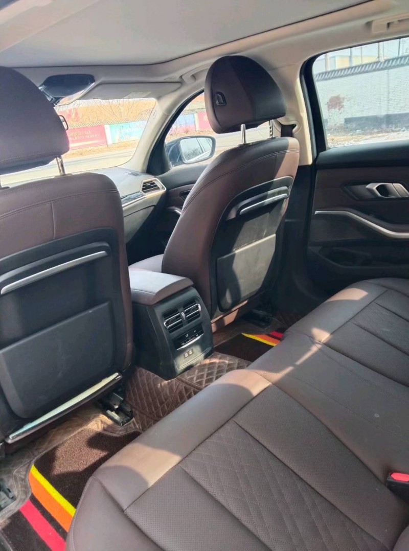 保定22年宝马3系6