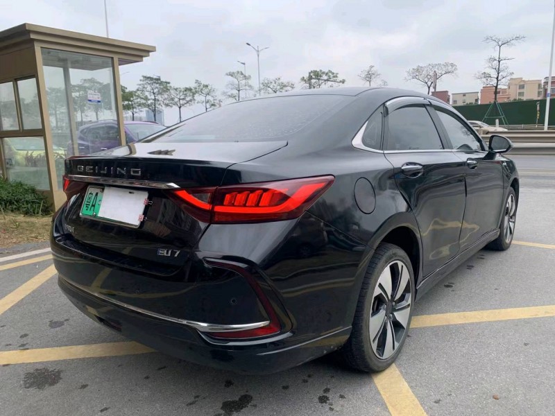 佛山21年北汽新能源EU系列4