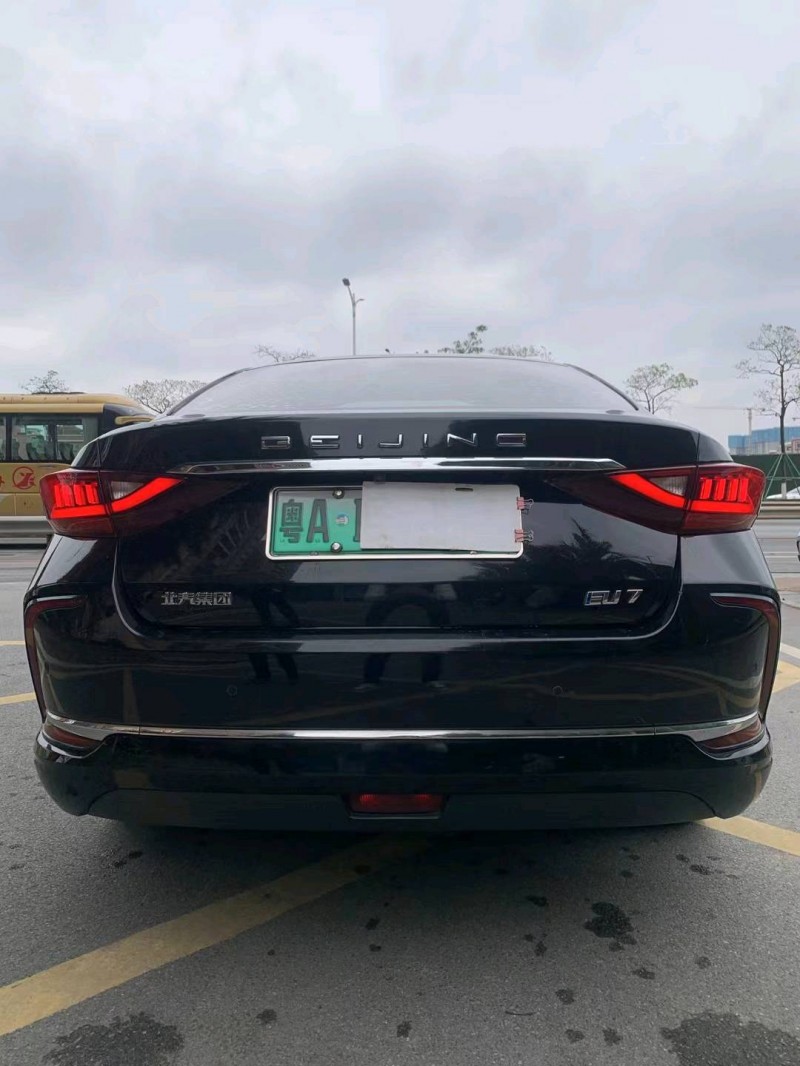 佛山21年北汽新能源EU系列9