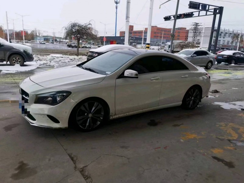 保定17年奔驰CLA2