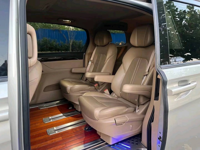 徐州19年别克GL84