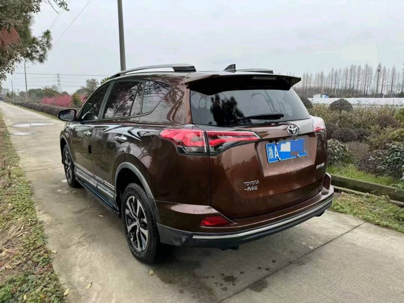湖州17年豐田RAV4榮放2