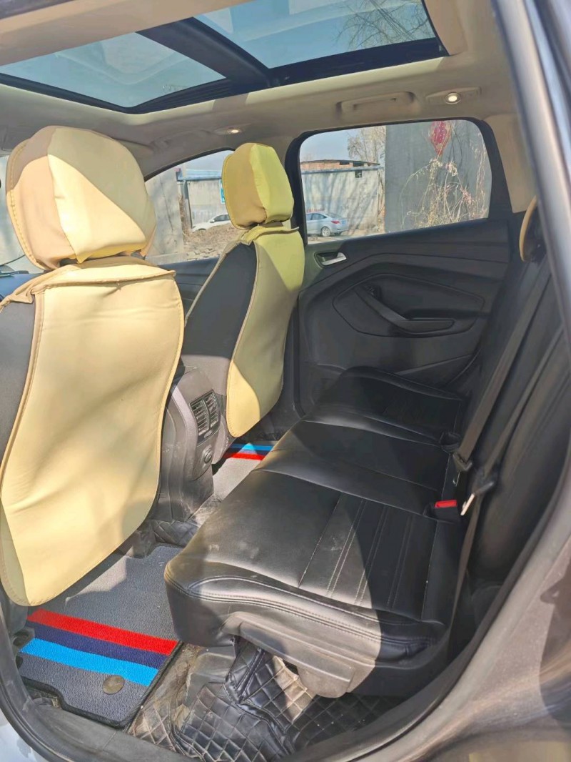 保定13年福特翼虎9