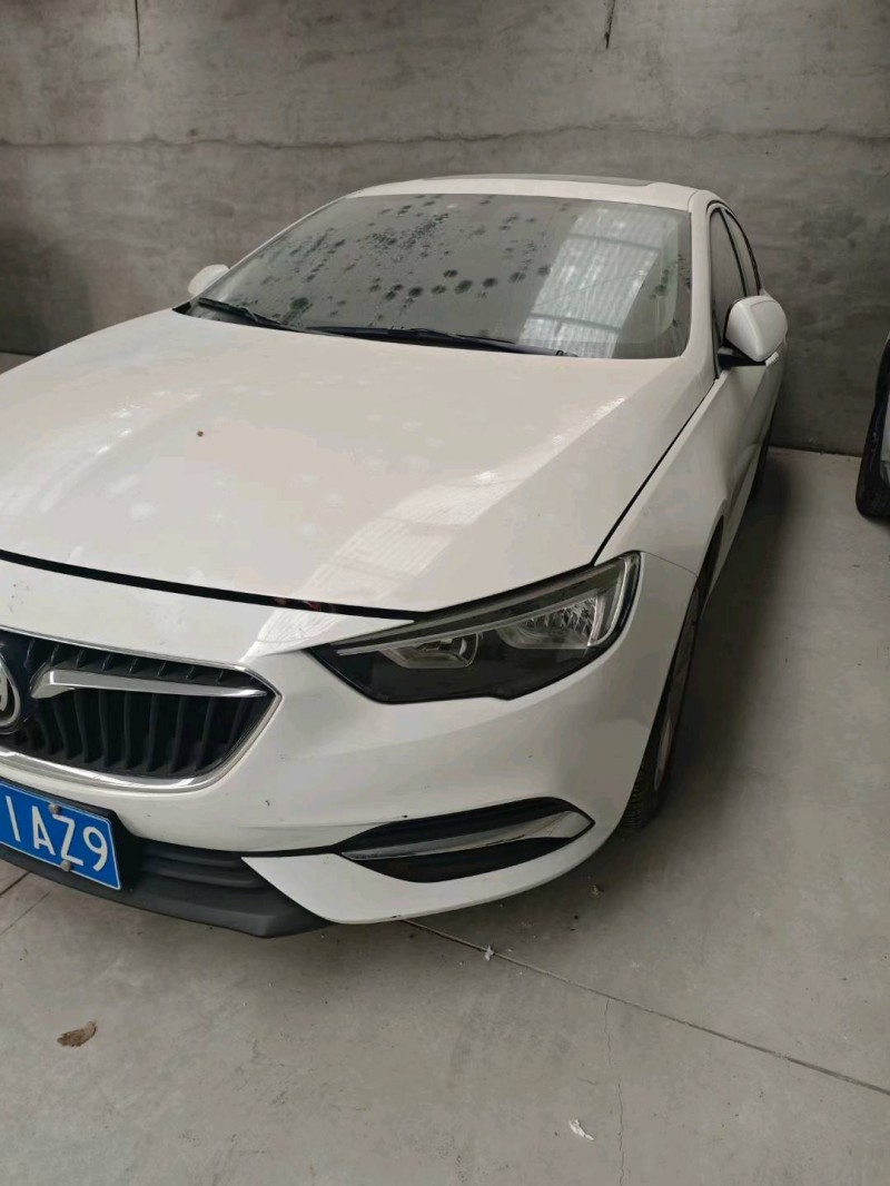 邢台19年别克君威5