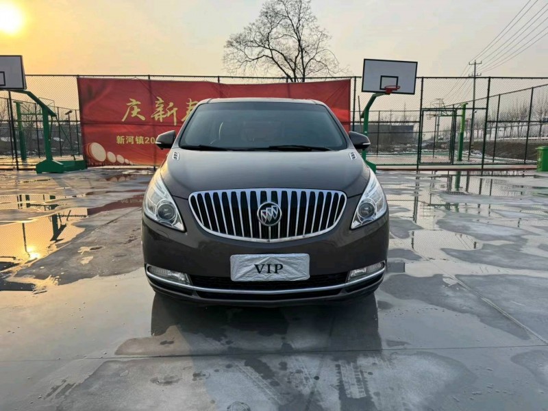 徐州12年别克GL81