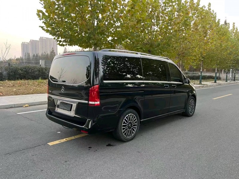 徐州18年奔驰V5