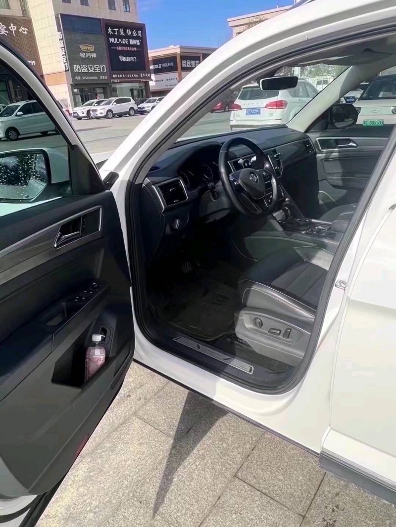 保定18年大众途昂4