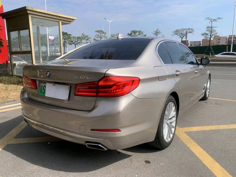 佛山19年宝马5系4