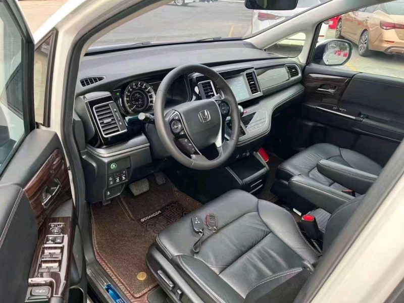 邯郸19年本田艾力绅9