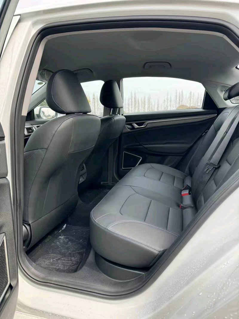 湖州24年吉利帝豪EV9