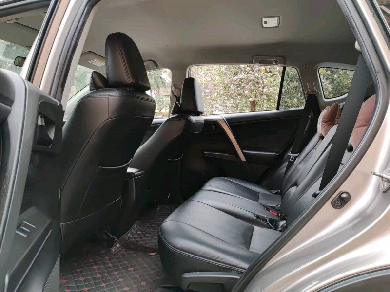 珠海17年丰田RAV4荣放8