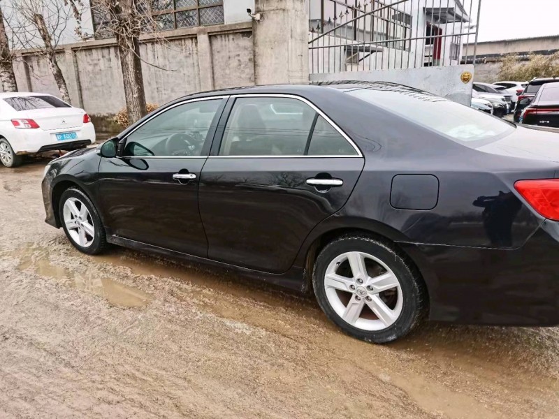 保定13年丰田凯美瑞4