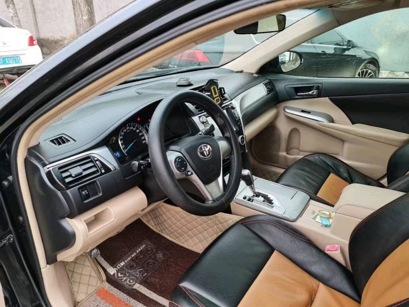 保定13年丰田凯美瑞8