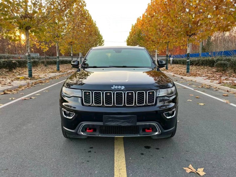 徐州19年Jeep大切诺基1