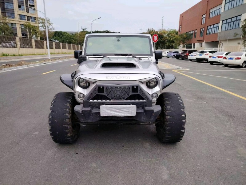 苏州17年Jeep牧马人1