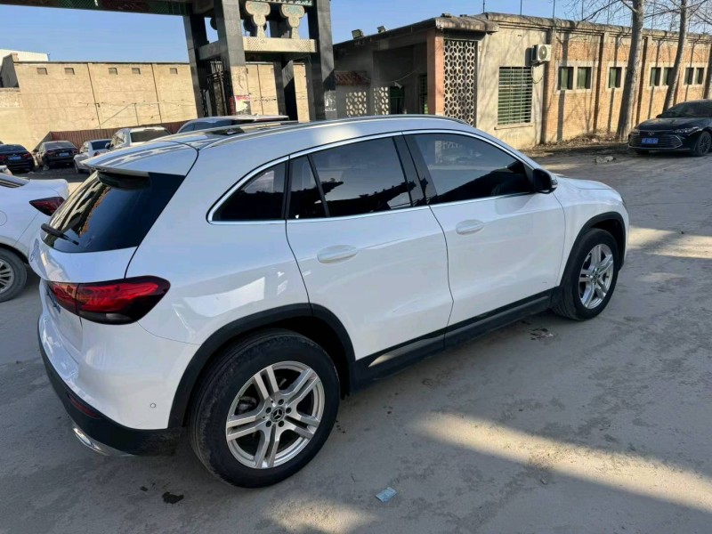 保定21年奔驰GLA4