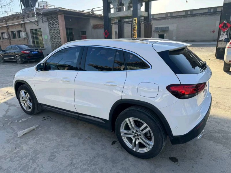 保定21年奔驰GLA5