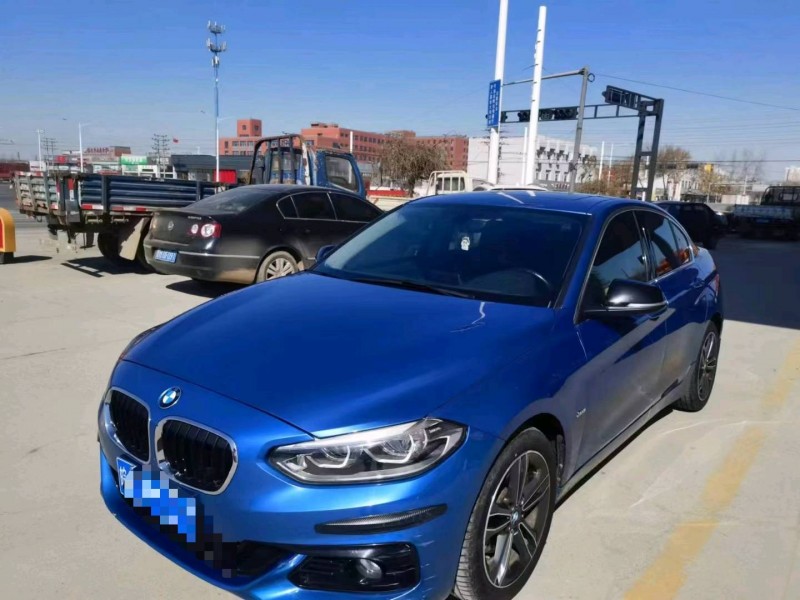 保定18年宝马1系3