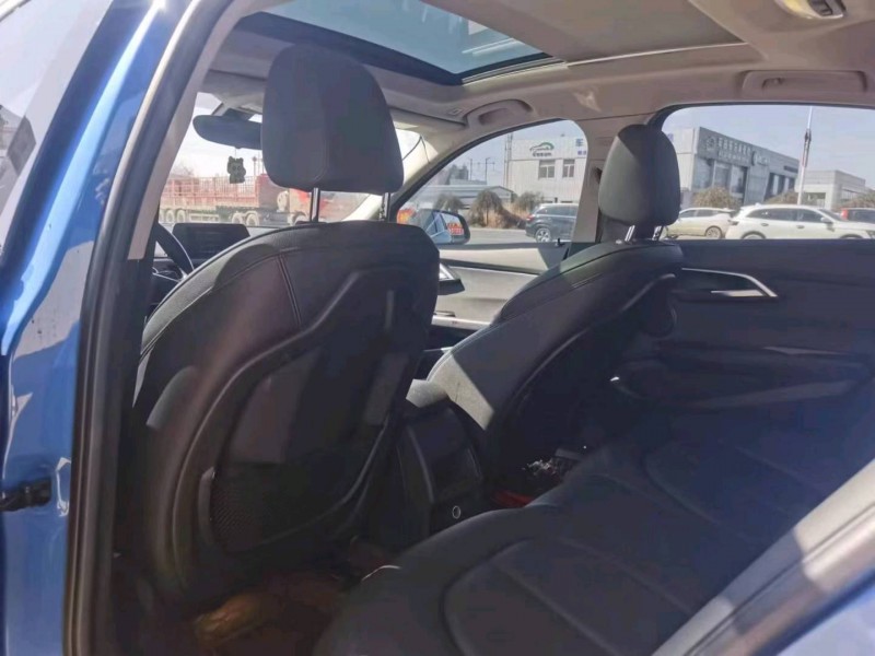 保定18年宝马1系6