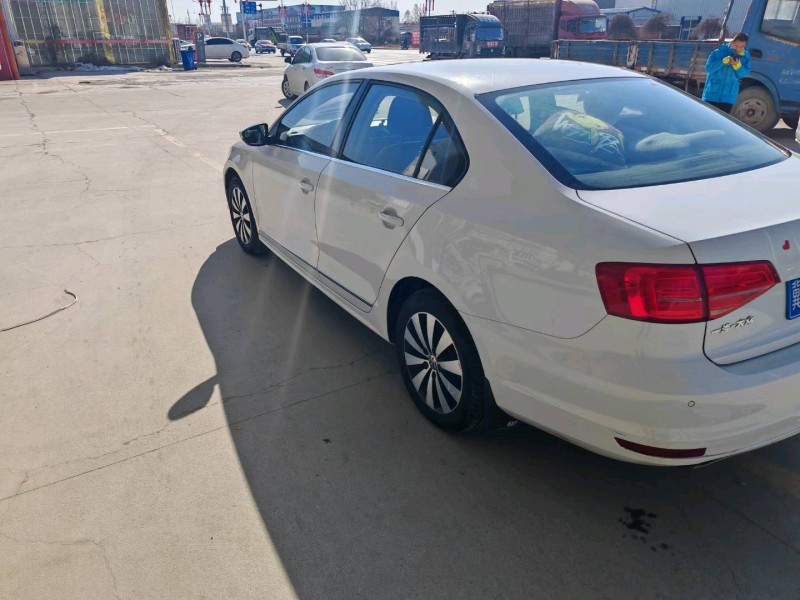 保定17年大众速腾3