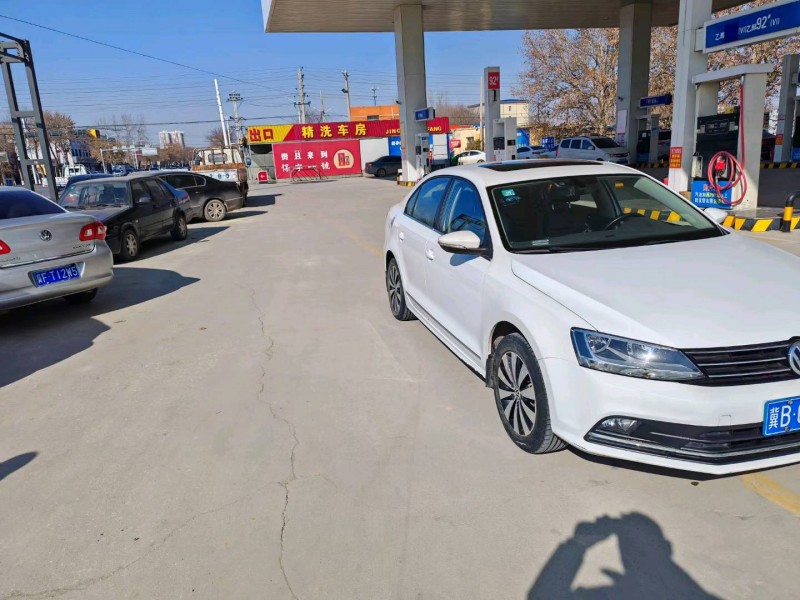 保定17年大众速腾5