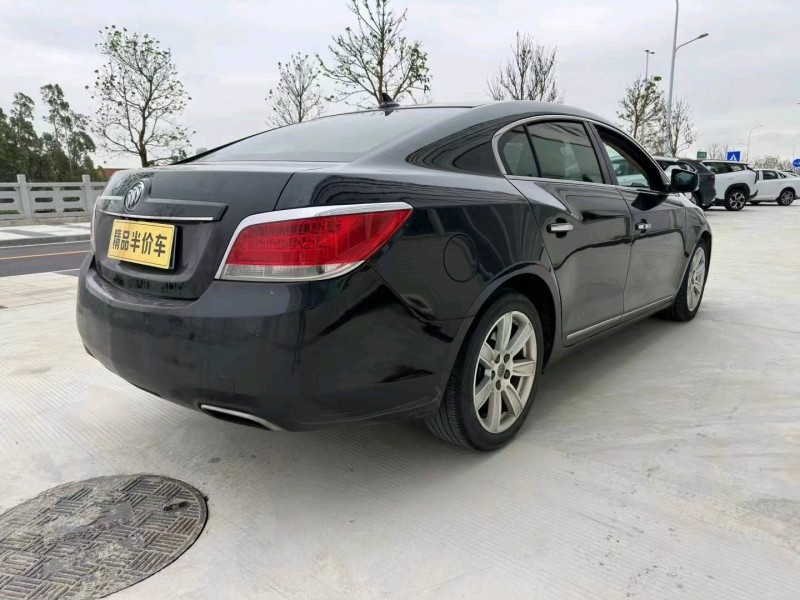 珠海12年别克君越5