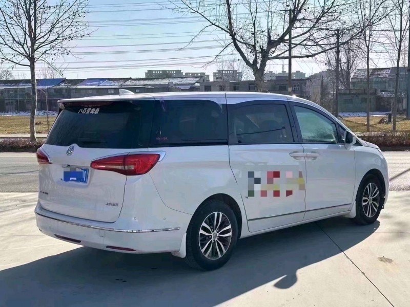 枣庄17年别克GL88