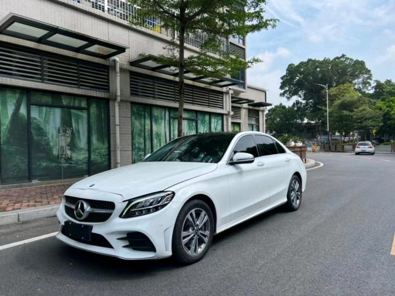 中山21年奔驰C2