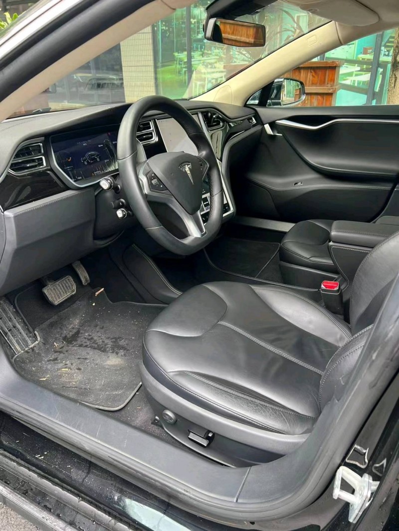 中山15年特斯拉MODEL S6