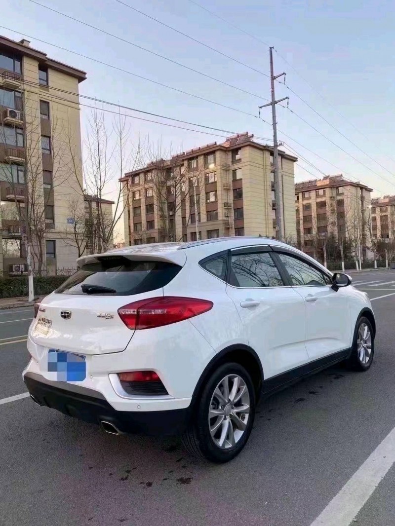 东营17年吉利帝豪GS5