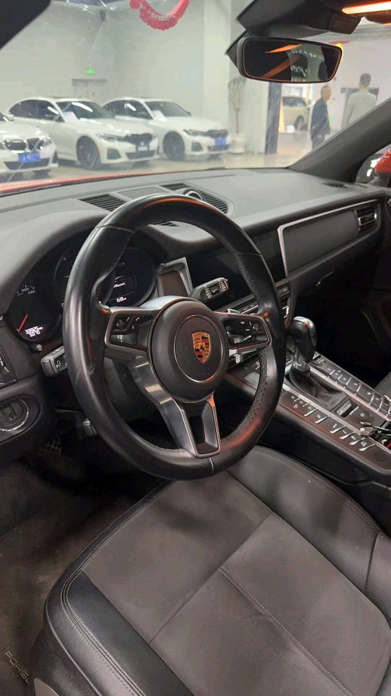 昆明20年保時捷Macan5