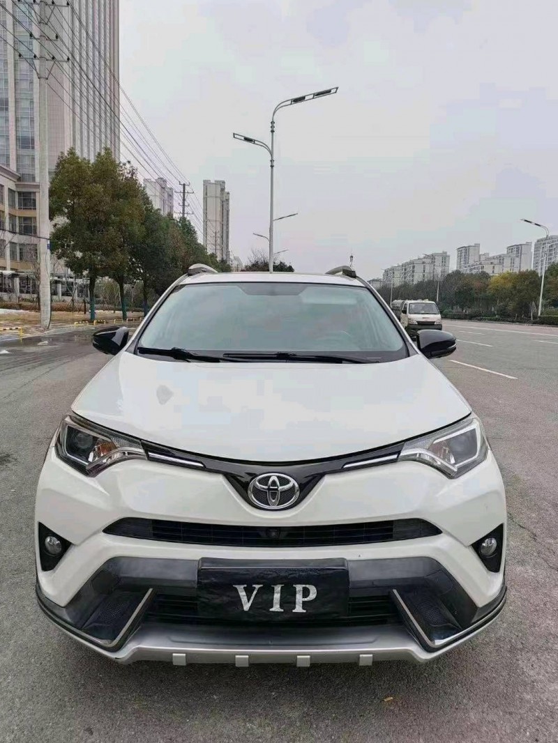 淮南18年豐田RAV41