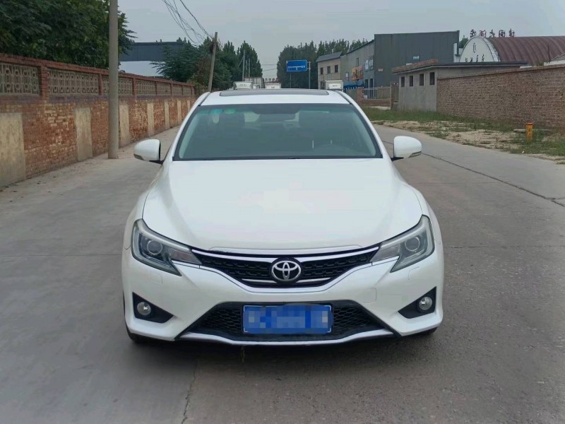 济南16年丰田锐志1