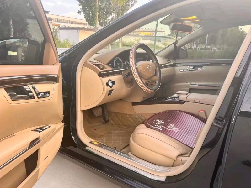 保定12年奔驰S8
