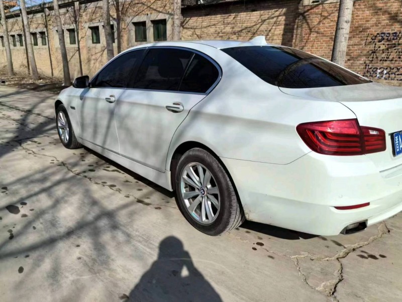 保定15年宝马5系8
