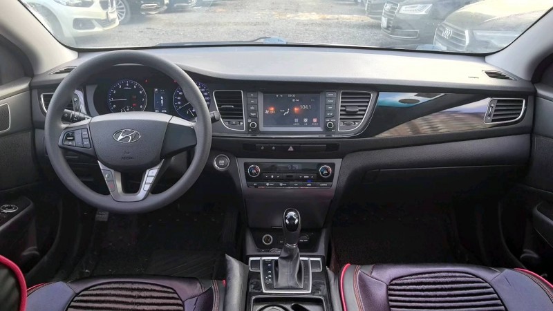 焦作16年现代名图5