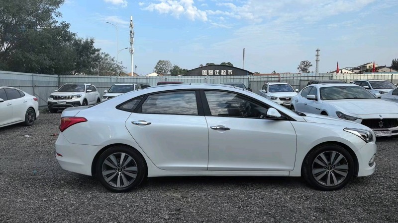 焦作16年现代名图8