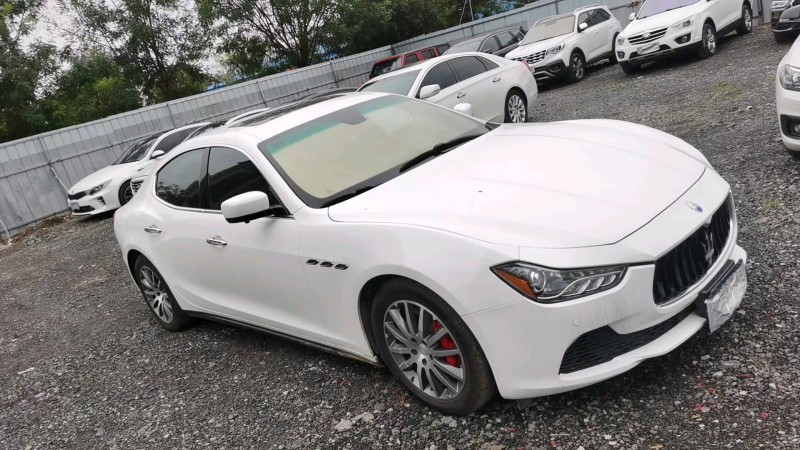 焦作16年玛莎拉蒂Ghibli2